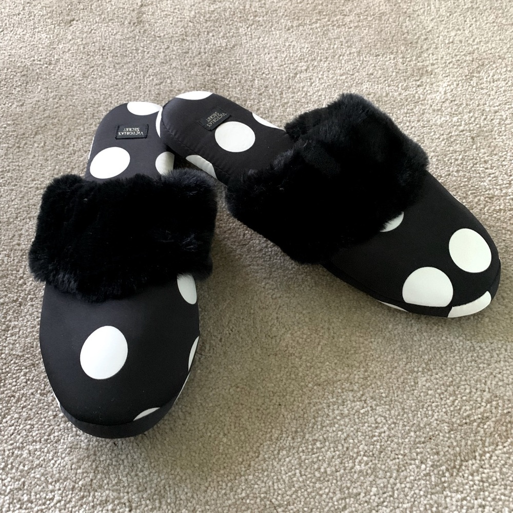 Victoria’s Secret Slippers Black White Soft Polka Dot Furry Padded NEW Size M
